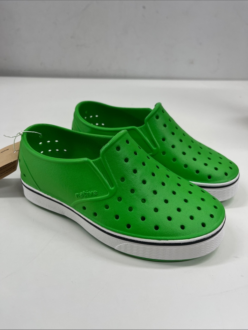 NWT Native Miles Kids Slip-On Water Shoes in Grasshopper Green Size C11